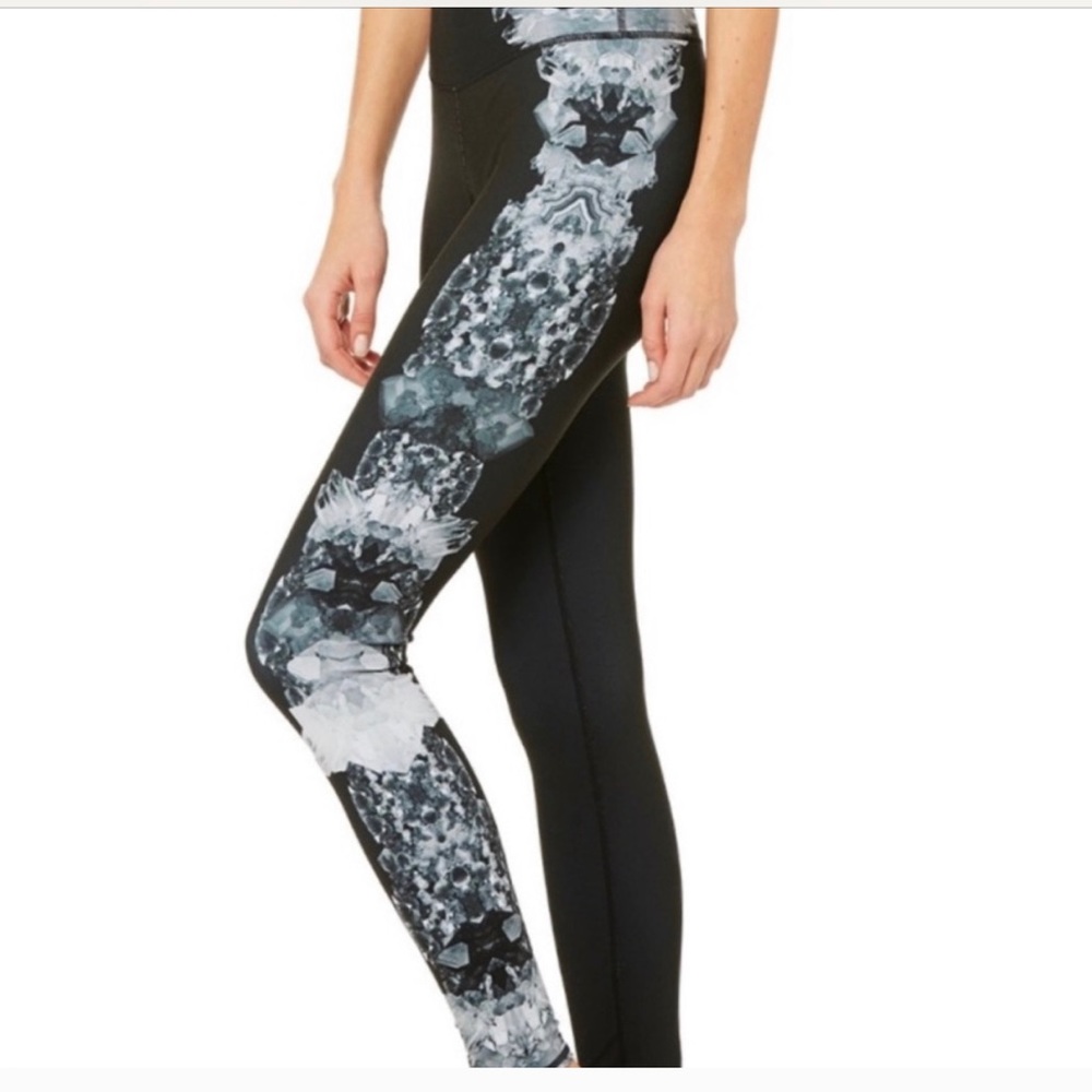 Alo yoga pants